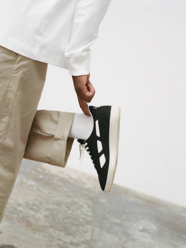Saye sneakers Model 70 M70-01 zwart
