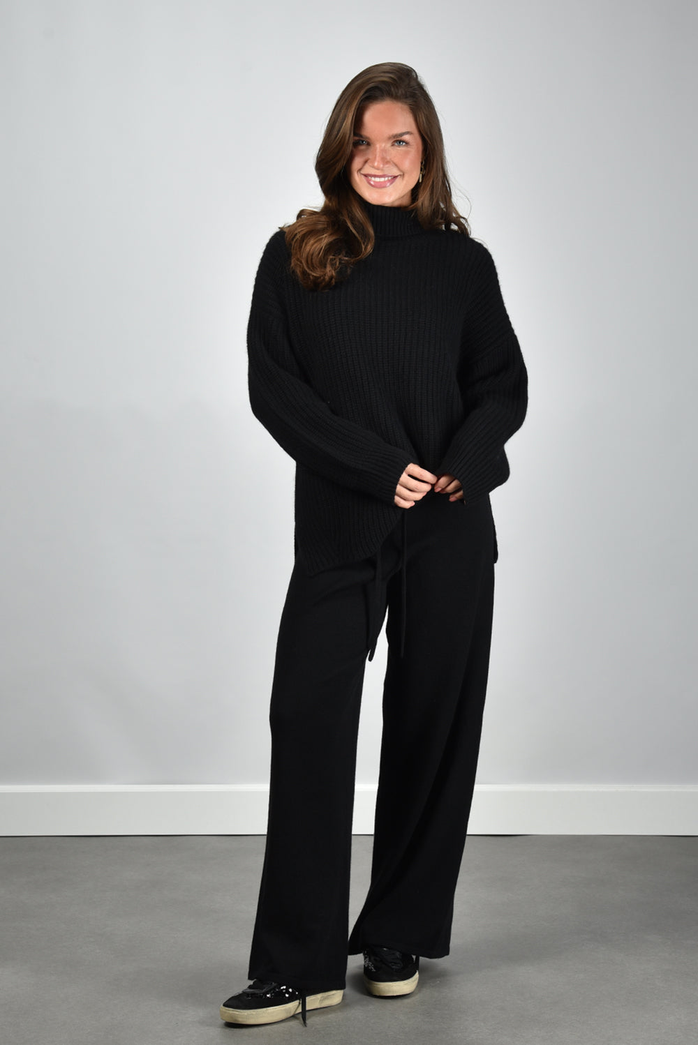 Lisa Yang broek Sofi 202143 black 1 Lisa Yang broek Sofi 202143 black