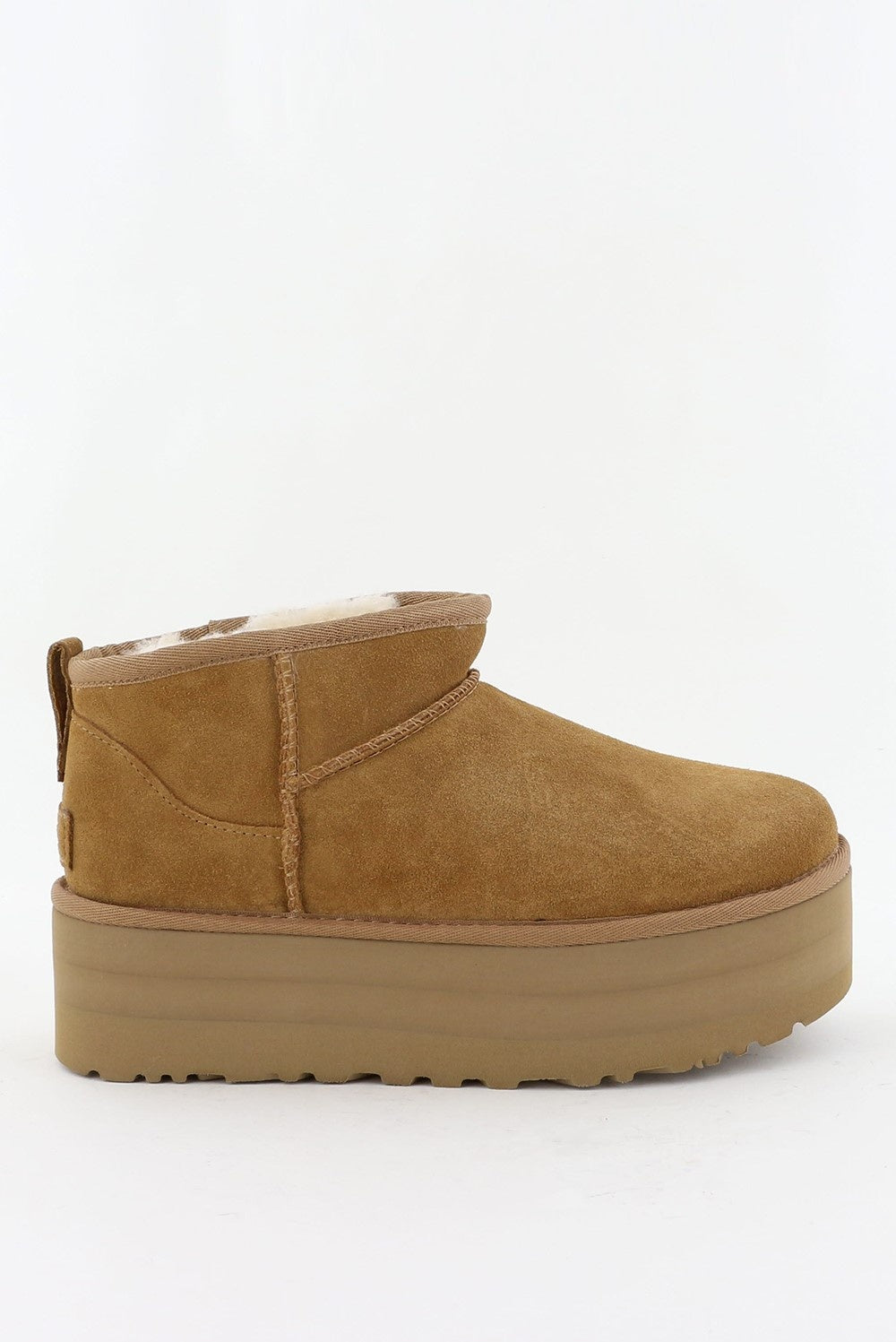 UGG enkellaarsjes Classic Ultra Mini Platform 1135092 chesnut 1 UGG enkellaarsjes Classic Ultra Mini Platform 1135092 chesnut